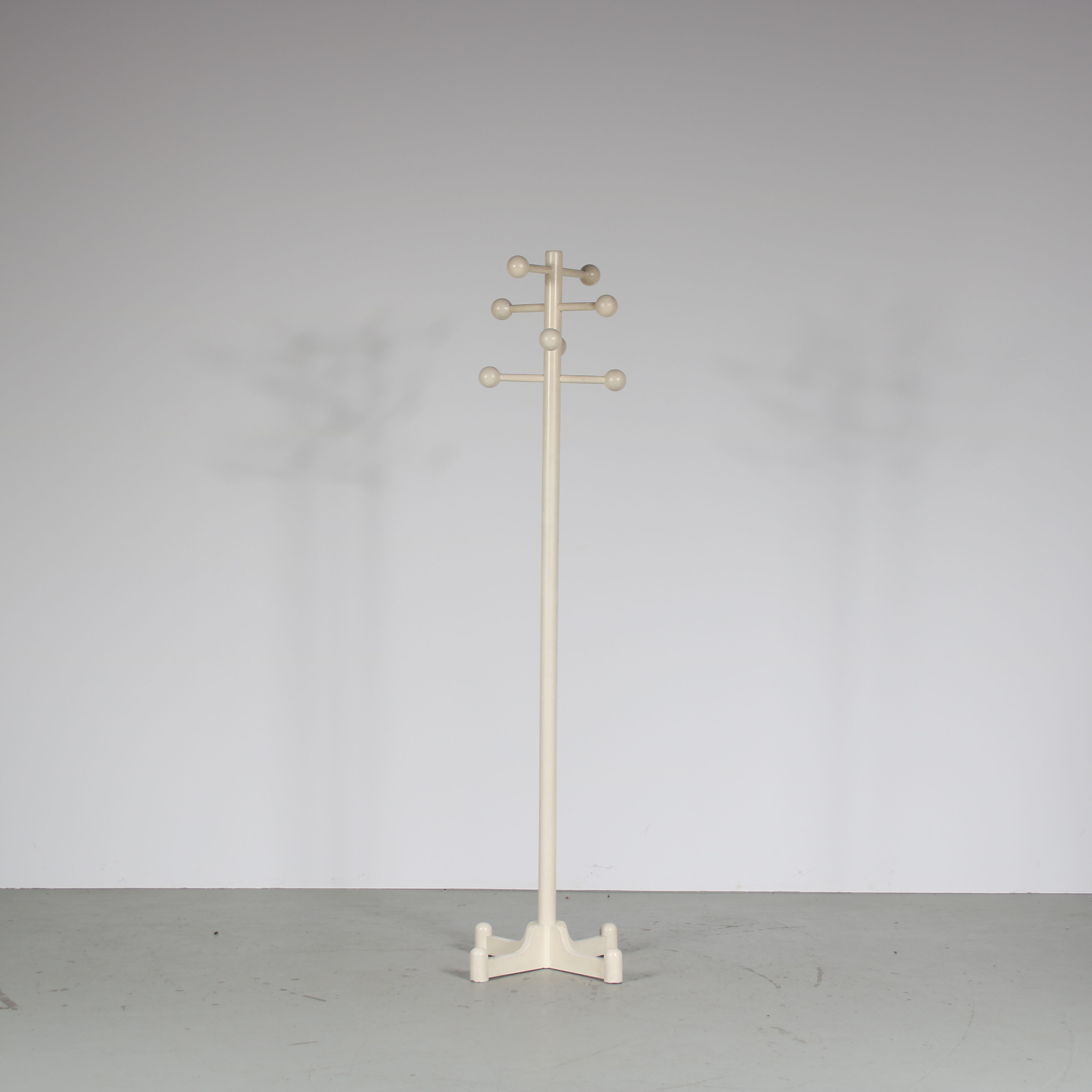 1970s White wooden coat rack from Italy