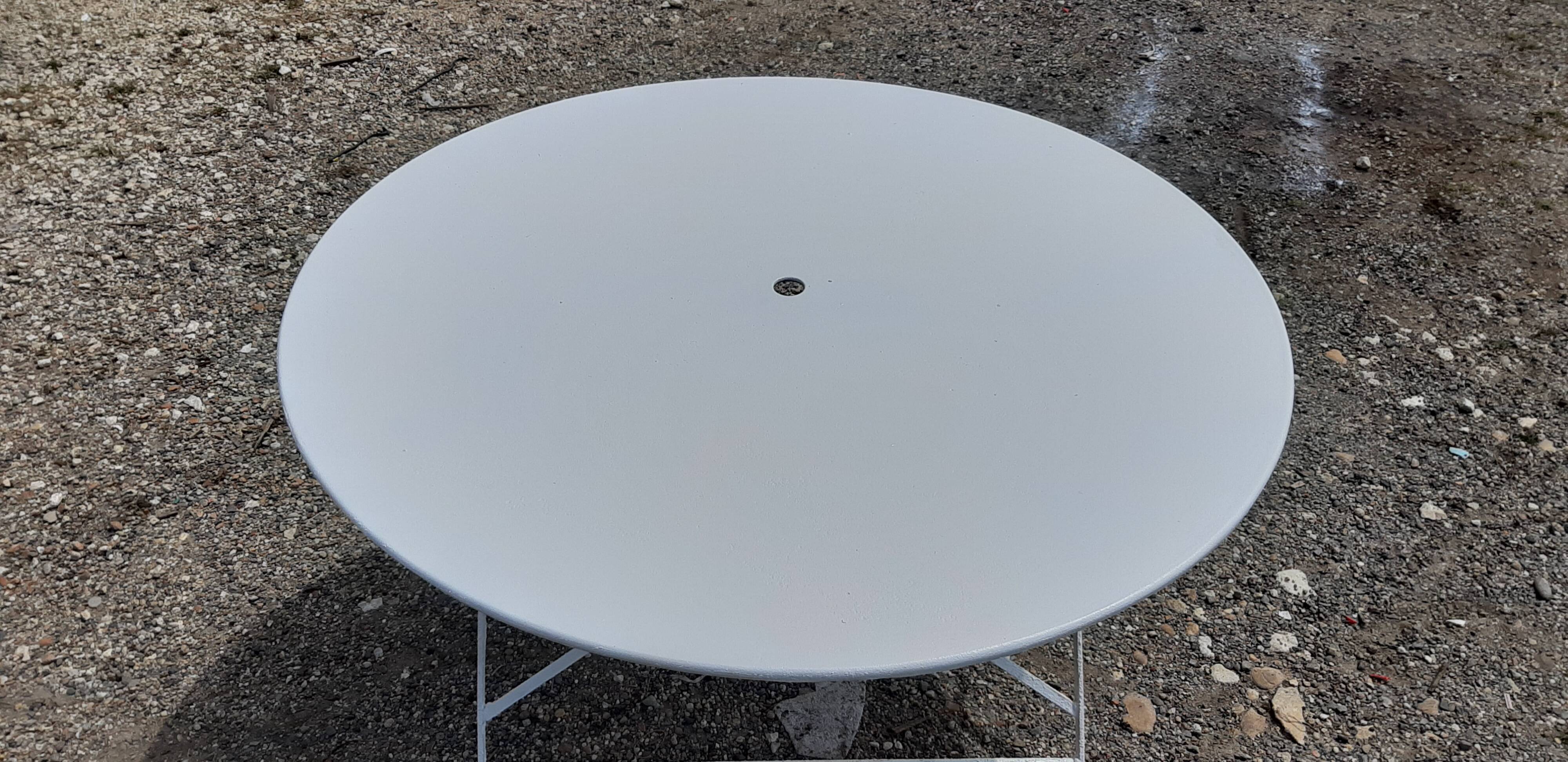 Table de jardin fer ronde et repliable