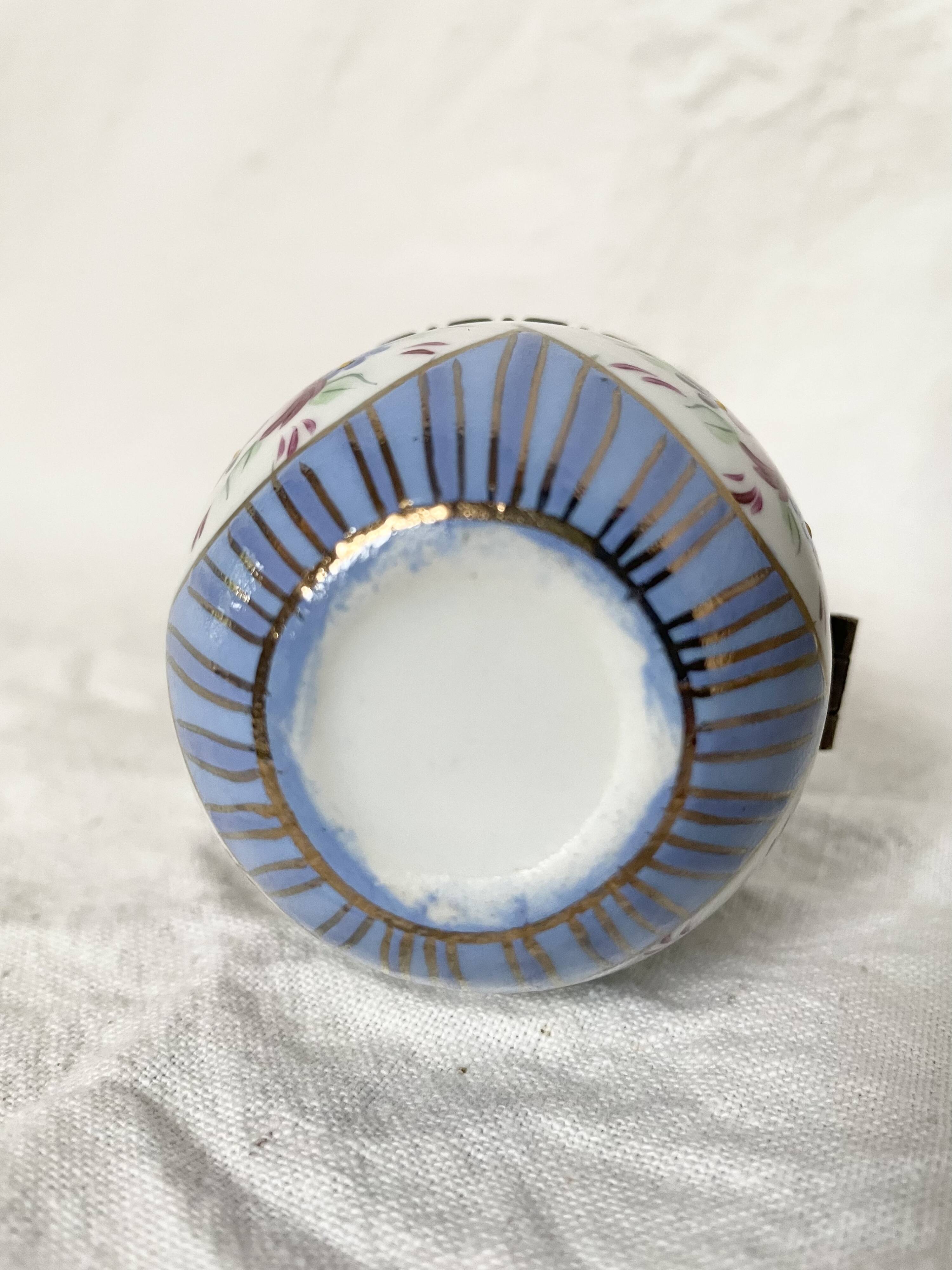 Boîte à bijoux œuf en porcelaine