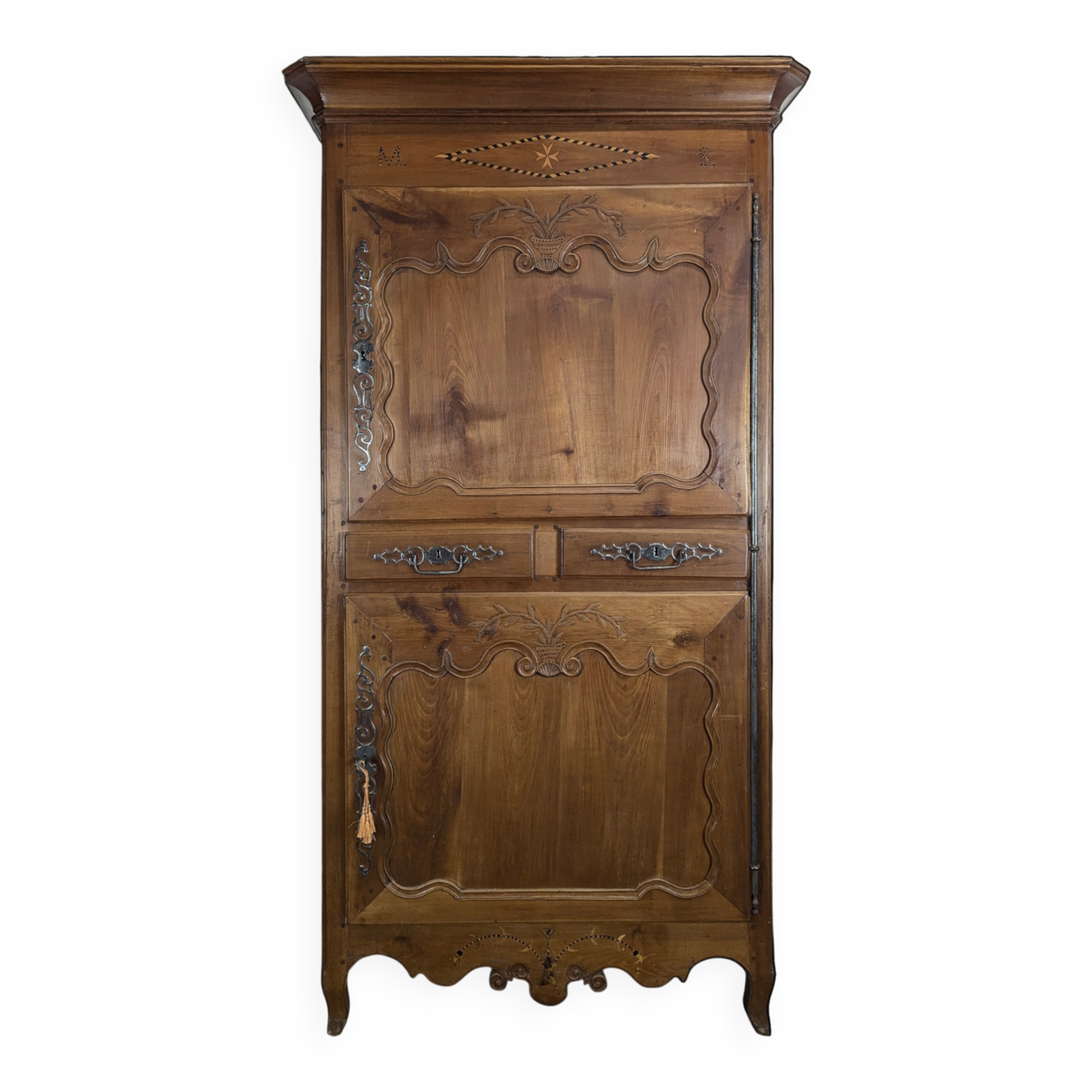 Standing man Louis XV in carved and marquetry cherry wood with a star.