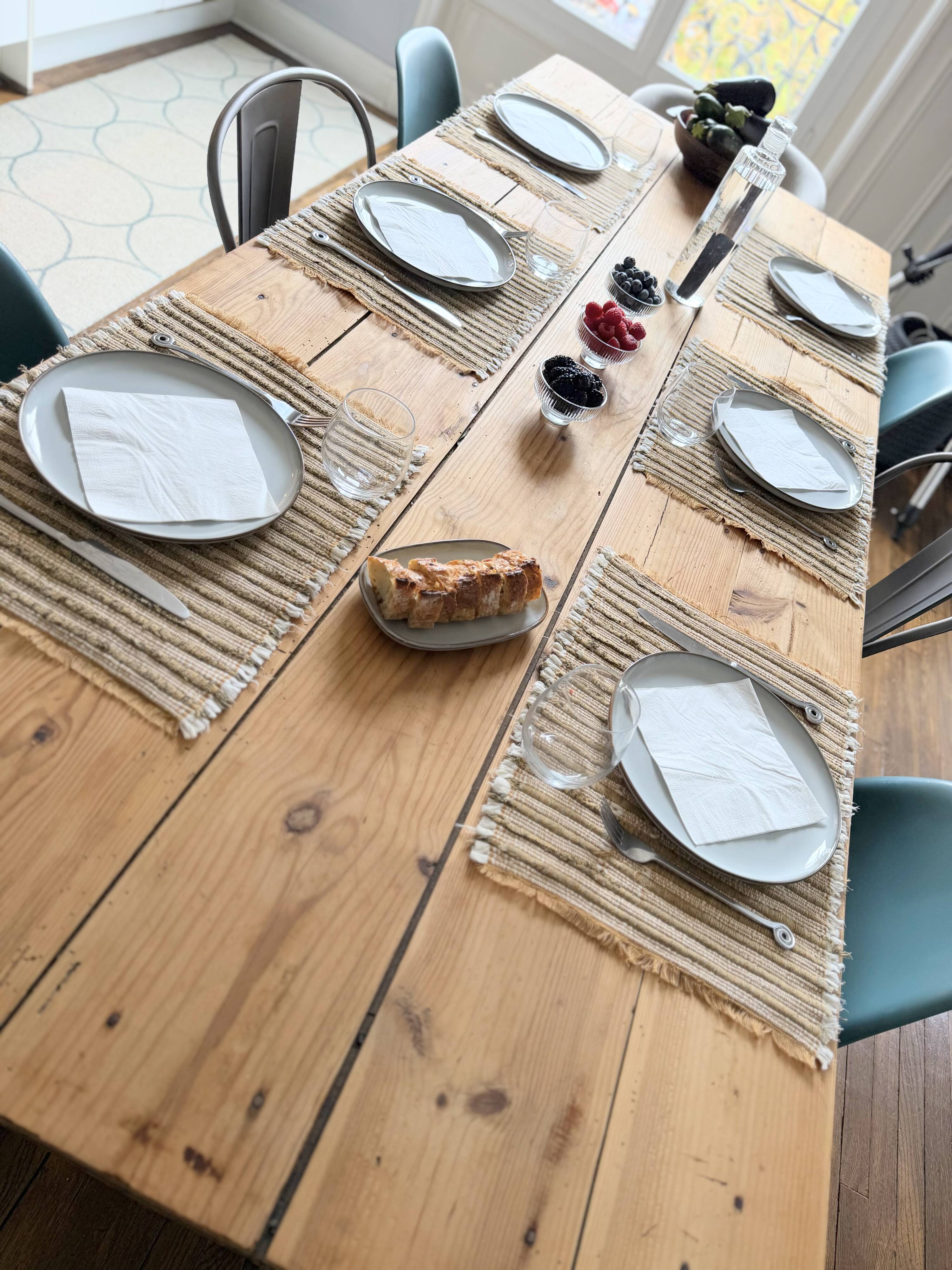 Farm table
