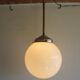 Suspension  laiton et opaline blanche