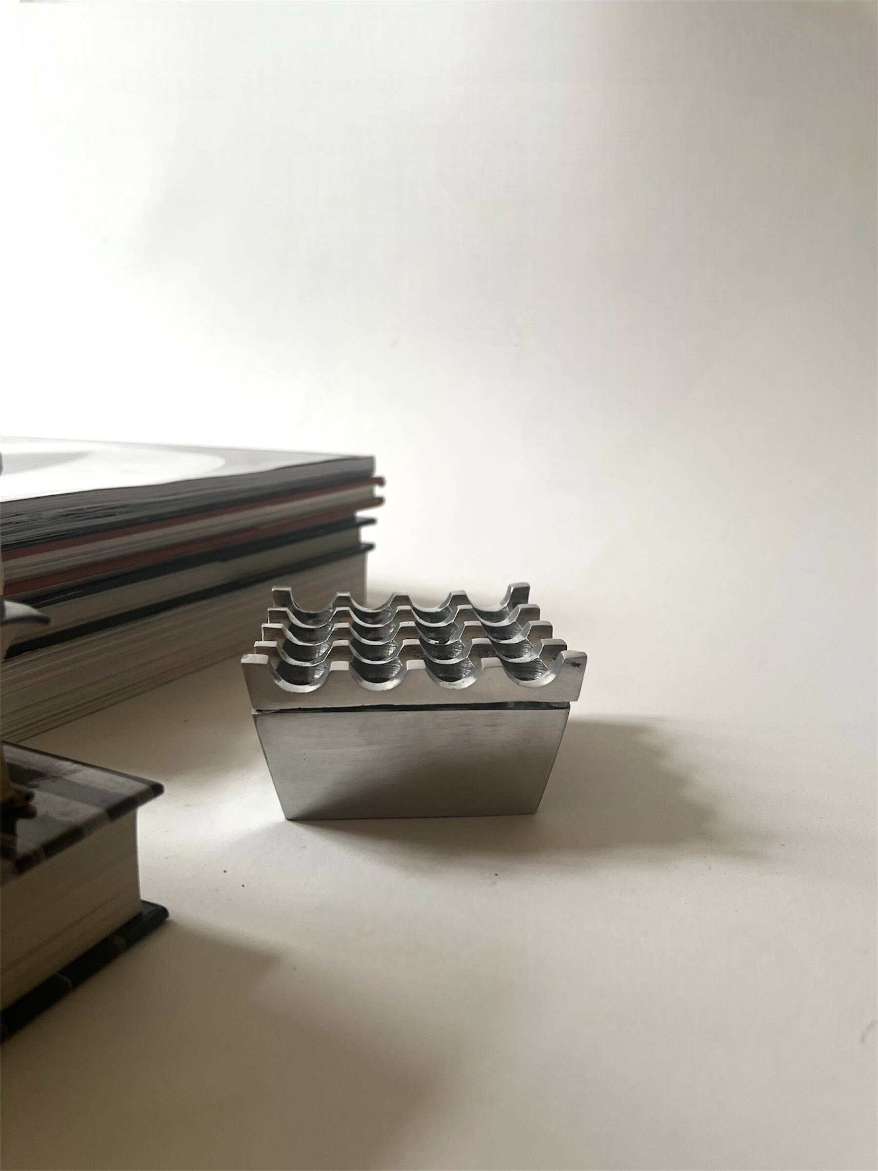 Cendrier midcentury en métal chromé style ultima 15, design 1970