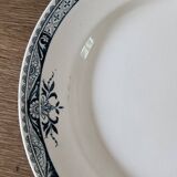 4 Lily Longchamp dinner plates