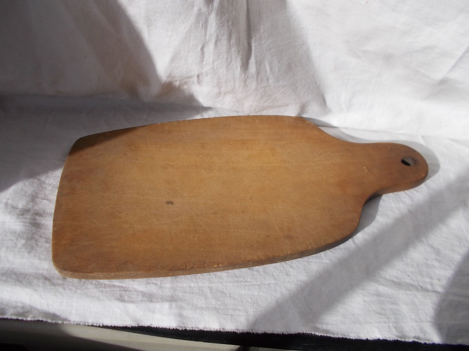 Wooden cutting board