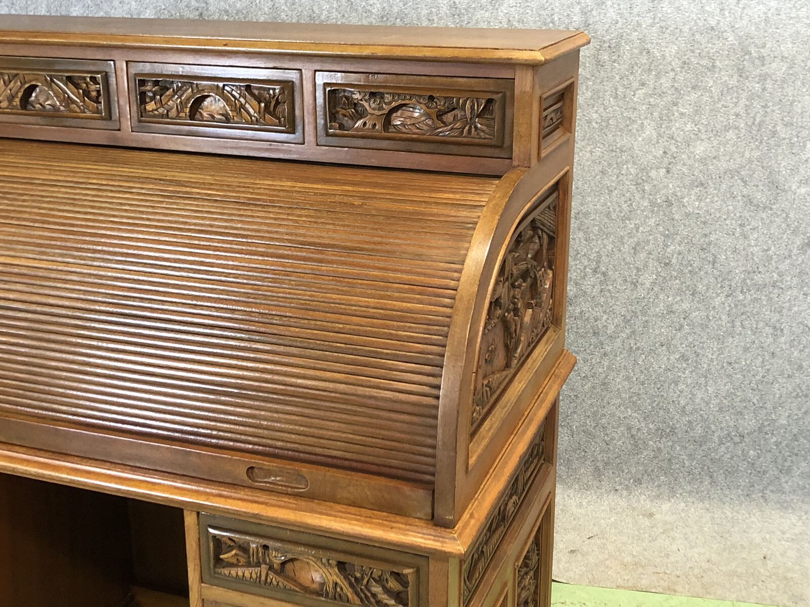 Bureau à cylindre d'inspiration asiatique années 70