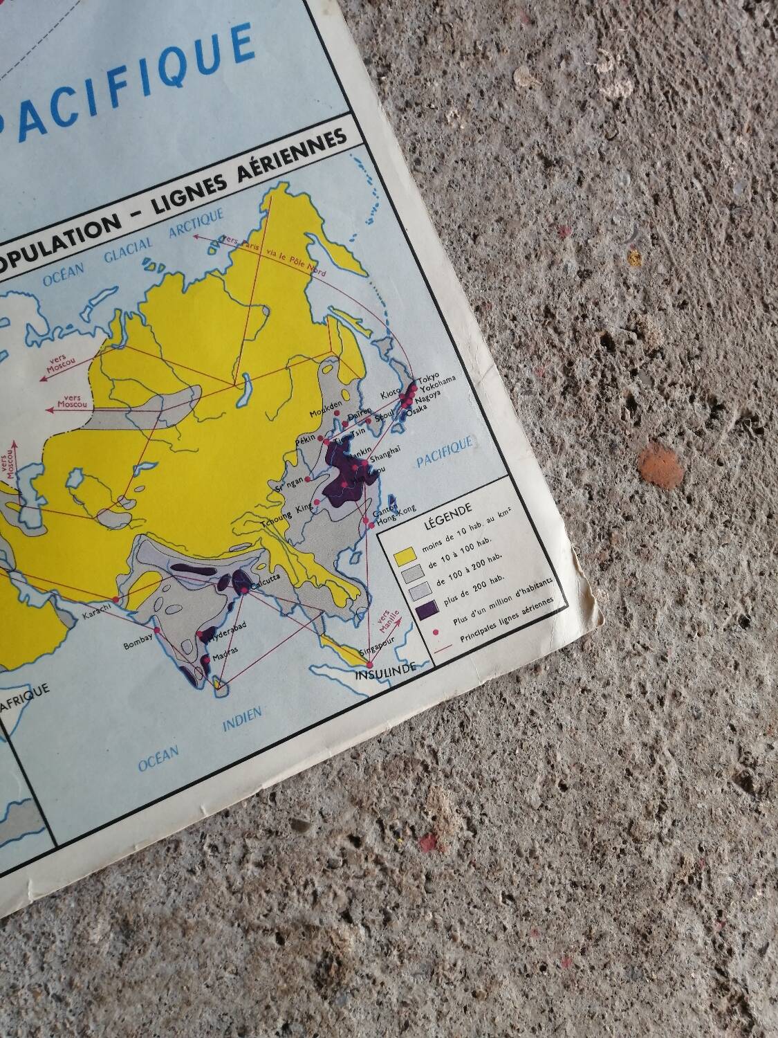 Vintage school map mdi North America-Asia.