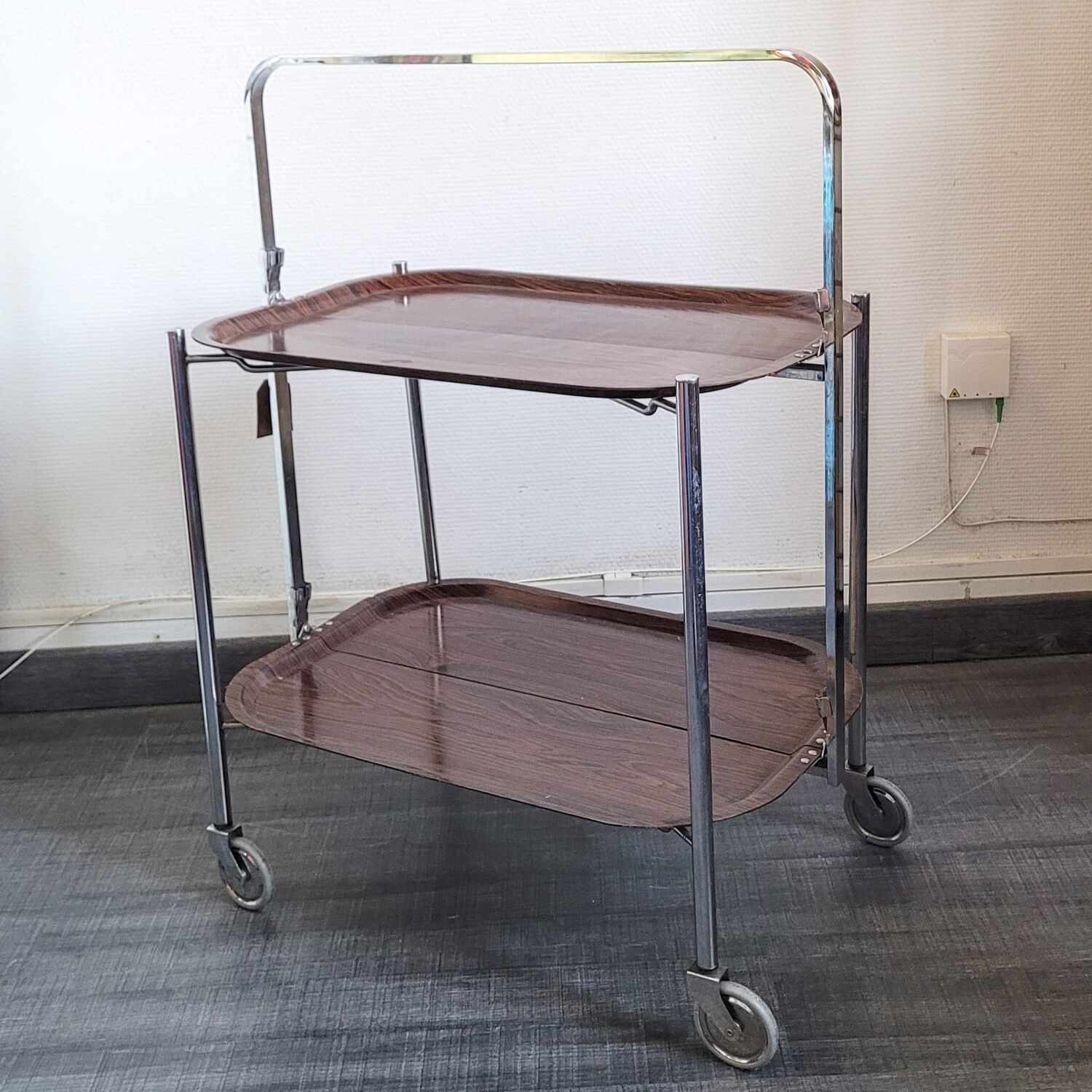 Vintage folding and rolling service