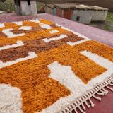 Tapis Beni Ouarain 300x200 cm – Laine épaisse, motifs berbères ocre & écru,