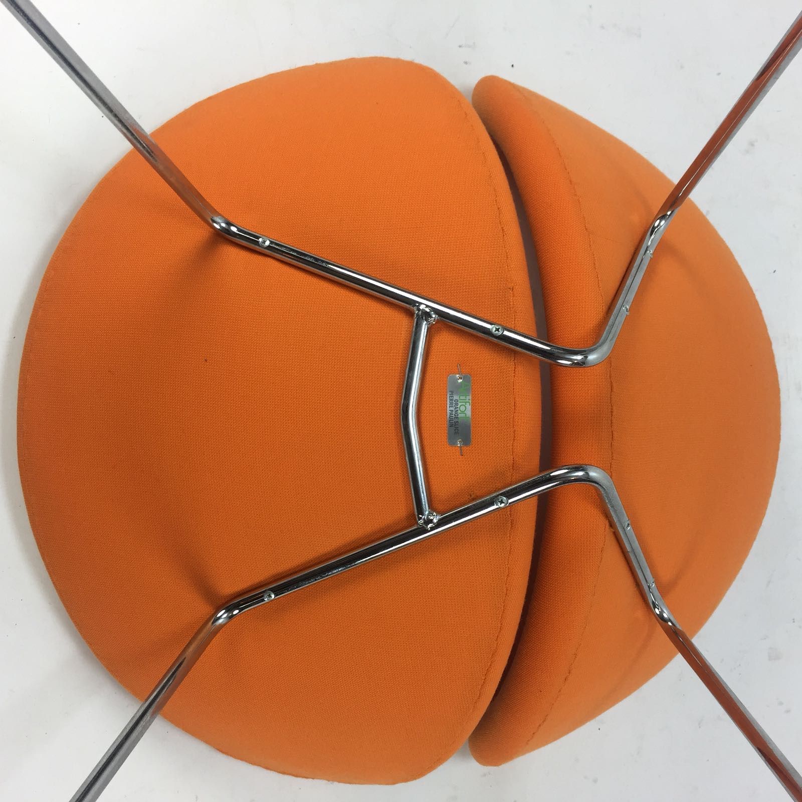 "orange slice flesh" by Pierre Paulin for Artifort, 1980