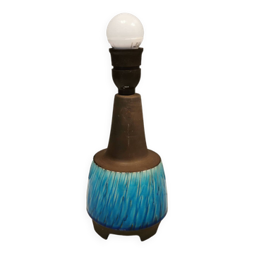 Belle lampe de table en céramique partiellement émaillée, d'une belle couleur turquoise.