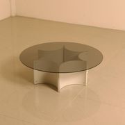Table basse "Space Age"en piètement étoile et plateau verre fumé 70's