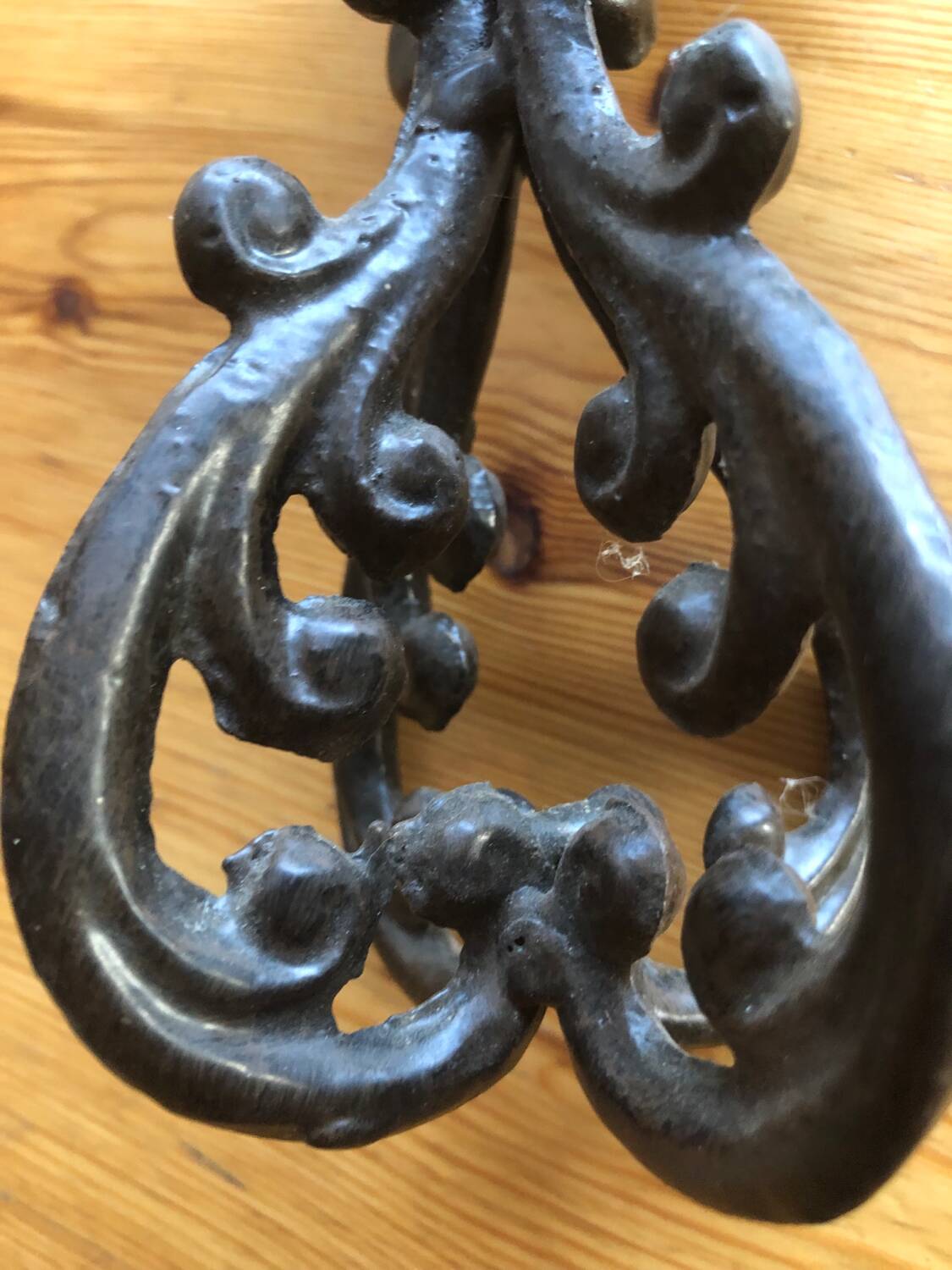 Cast iron candle holder