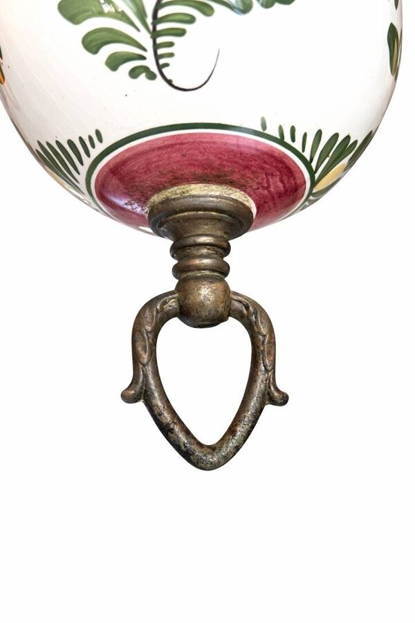 Lustre 8 feux en laiton et porcelaine peinte, France