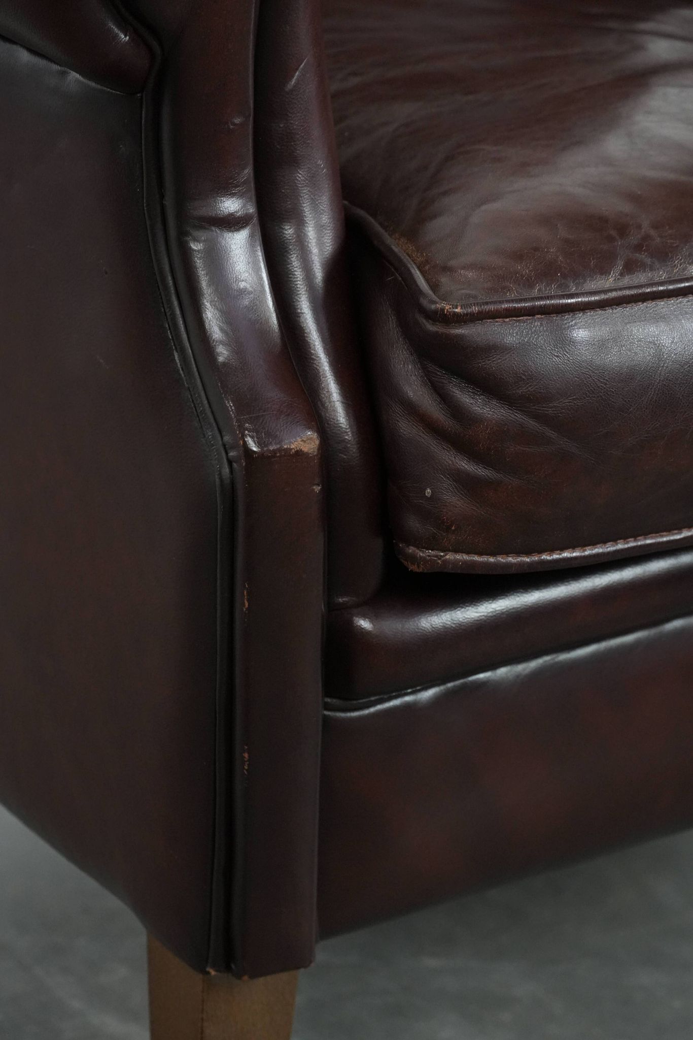 Luxury Sheep Leather Armchair with a Timeless Look