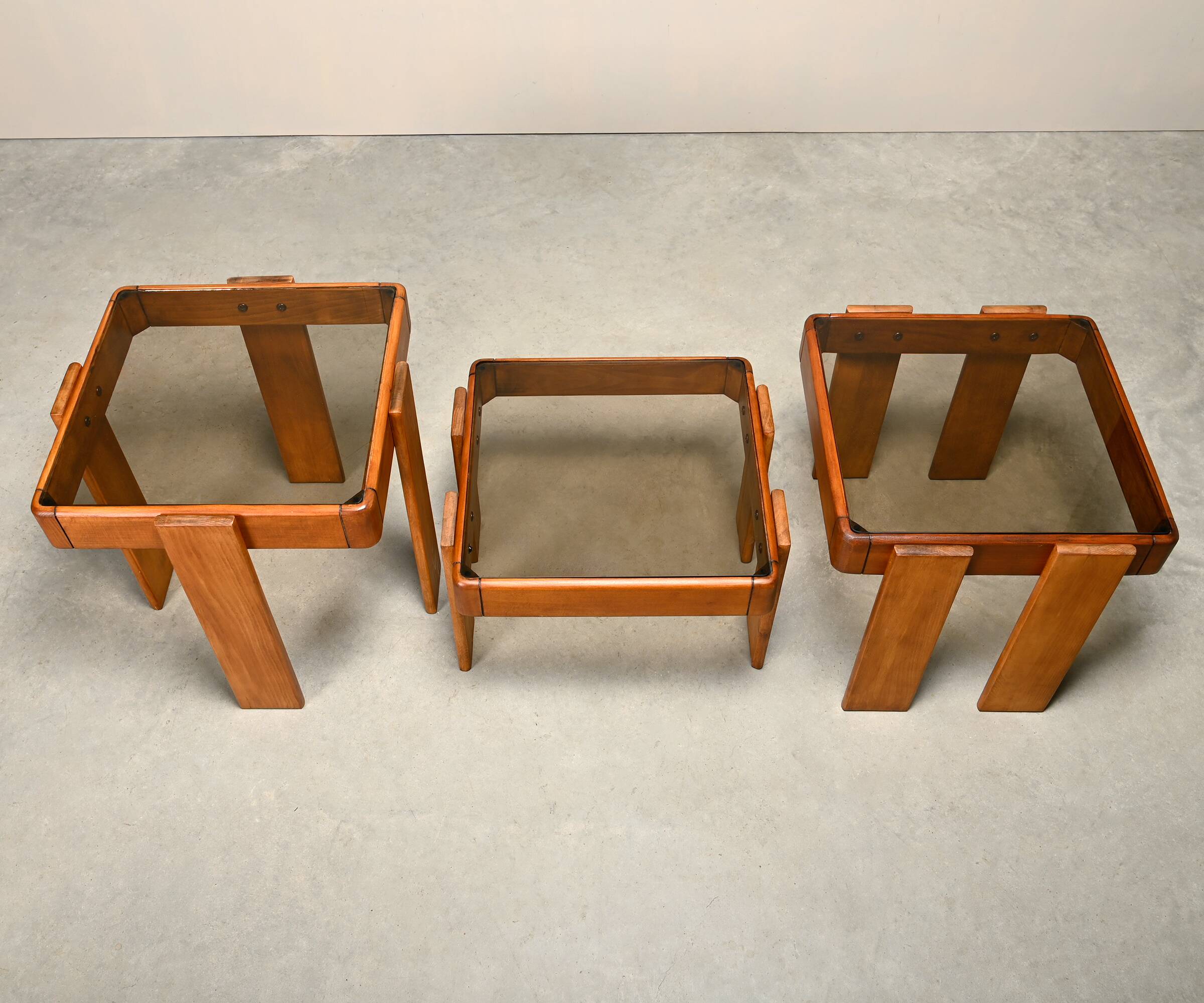 Gianfranco Frattini Nesting Tables in stained wood for Cassina and Meblo, 1