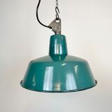 Lampe d’usine en émail vert industriel avec plateau en fonte, années 1960