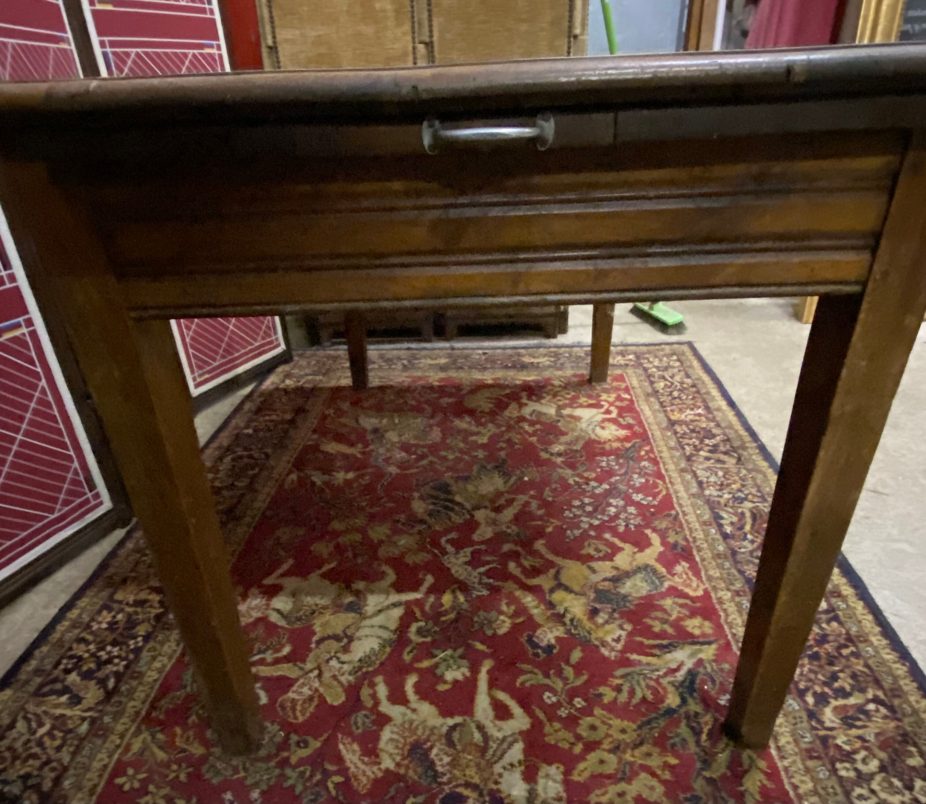 Solid wood farmhouse table of 127 cm