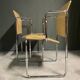 Une paire de chaises Hopmi de Gerrit Thomas Rietveld