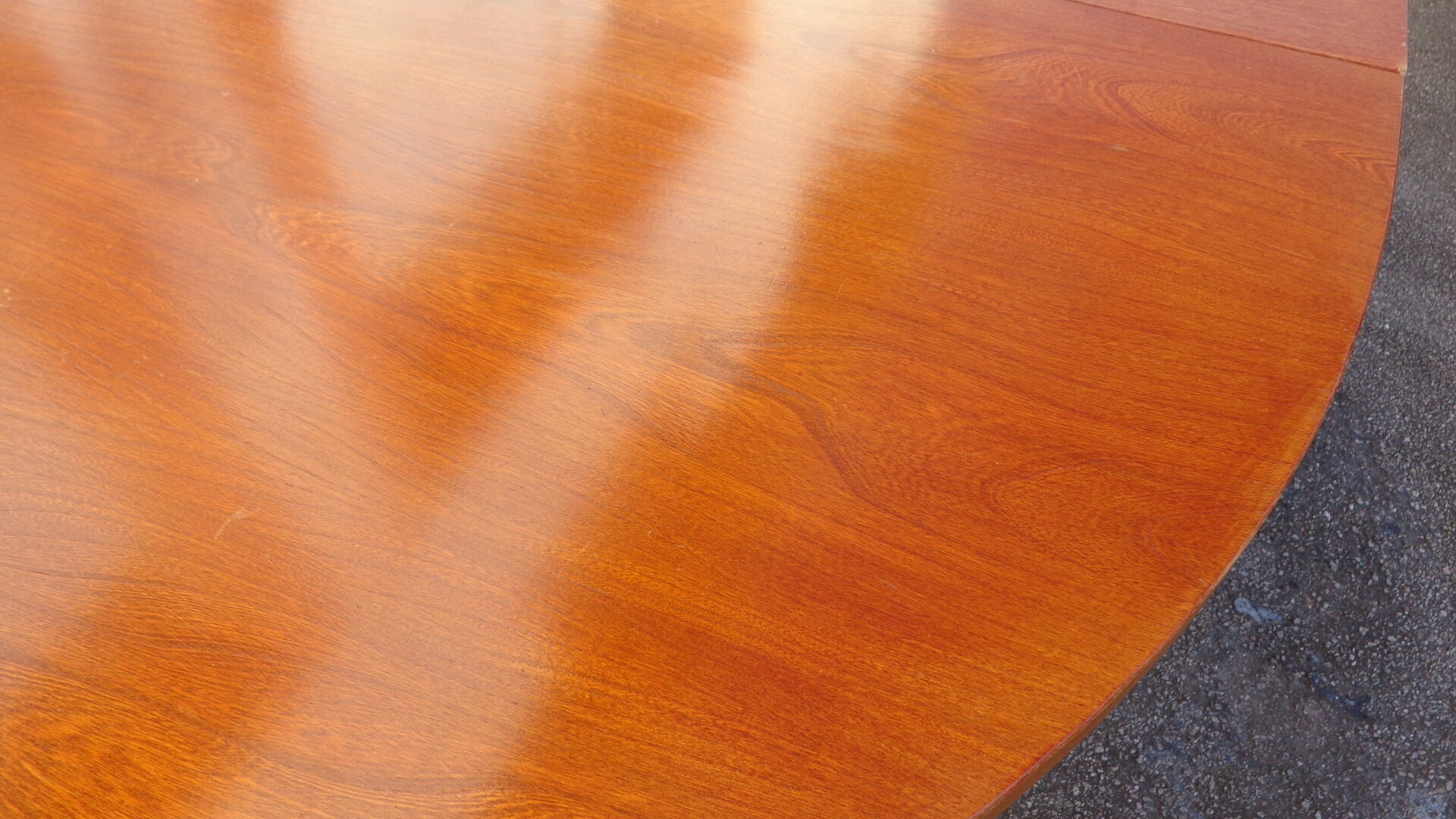 Expandable Baumann Table