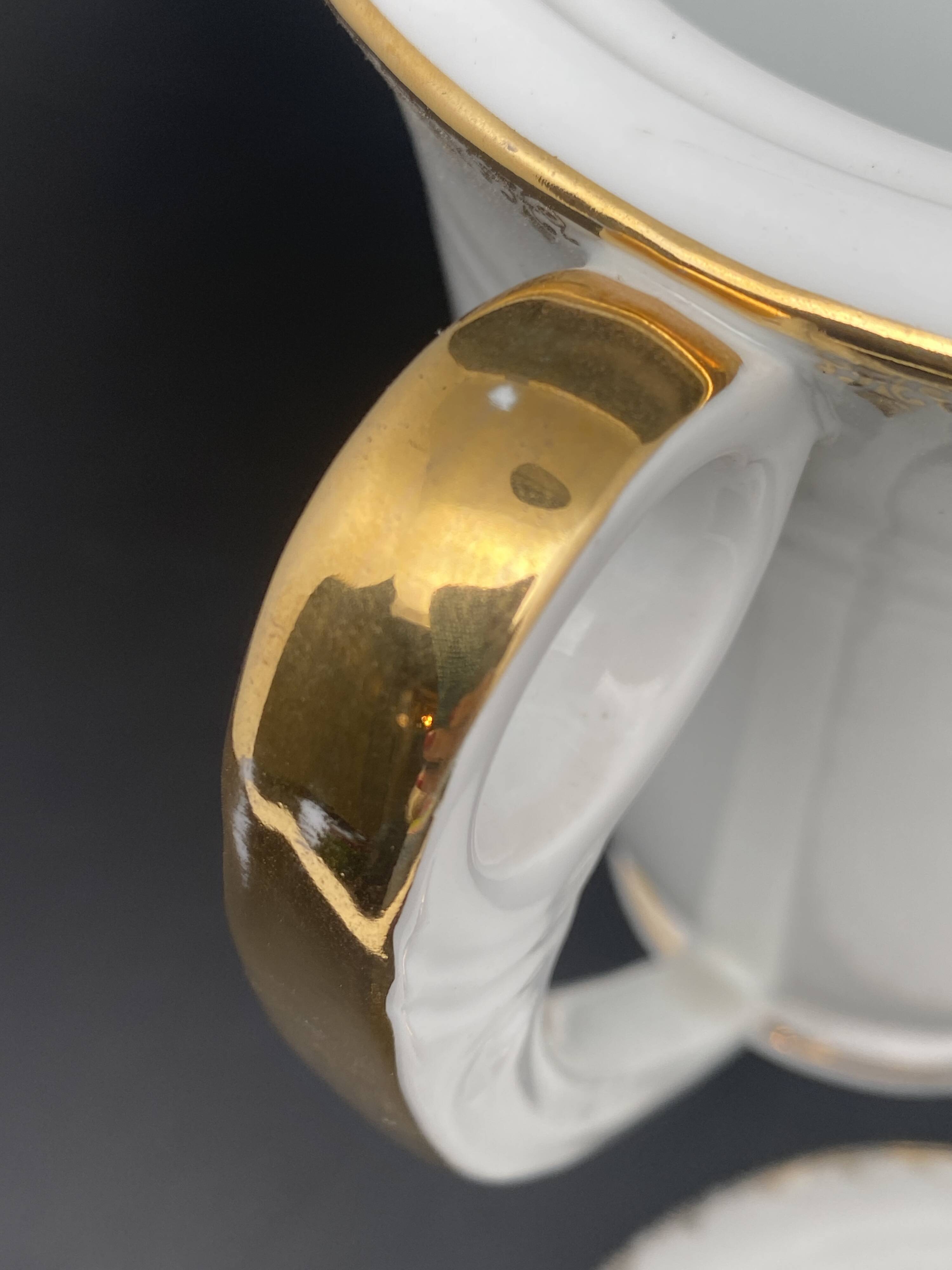 White and gilded Limoges porcelain tea/coffee service – MPM0724SV1