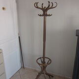 Baumann parrot coat rack