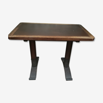 Bistro table wooden and metal legs - wooden and bakelite top