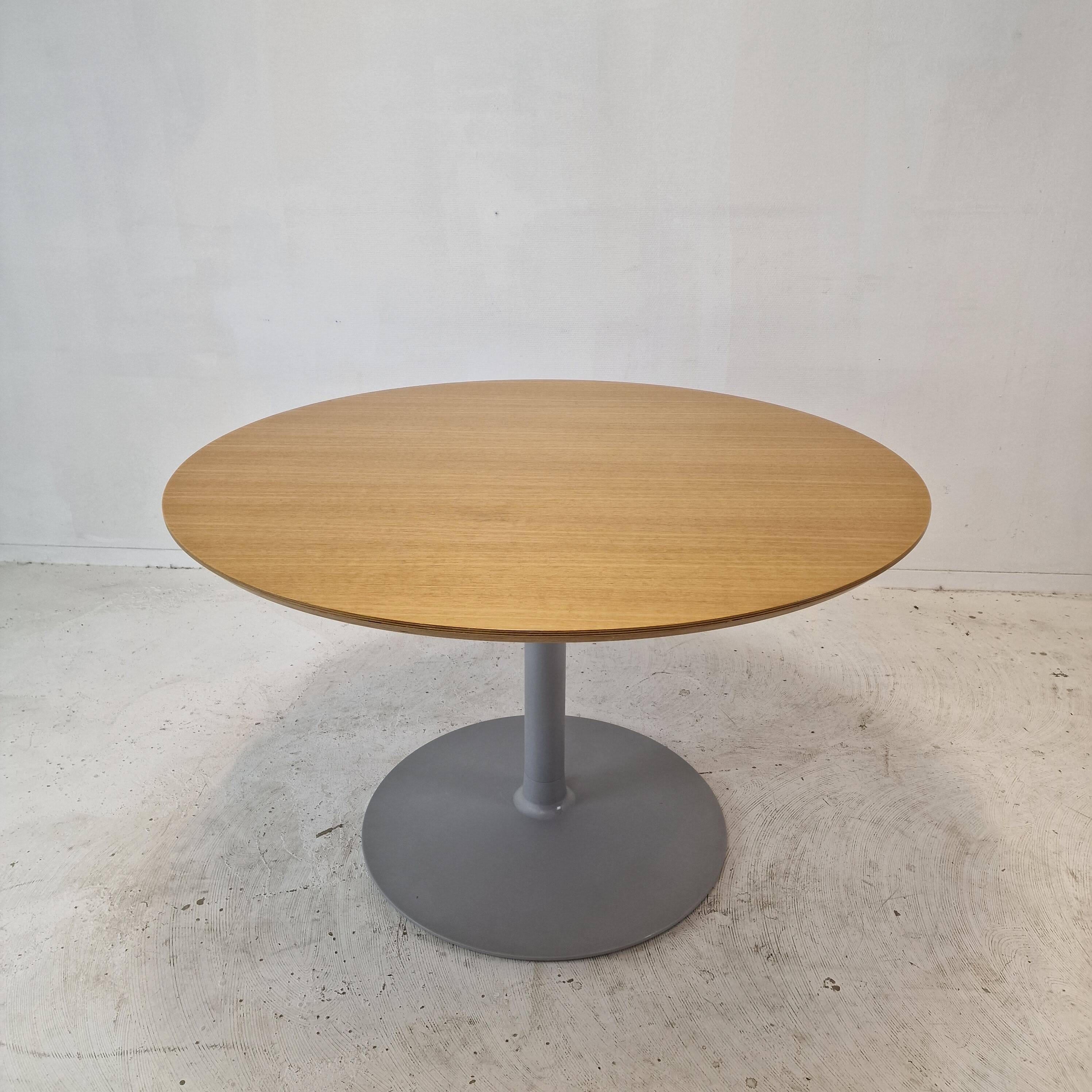 Round Dining Table by Pierre Paulin for Artifort