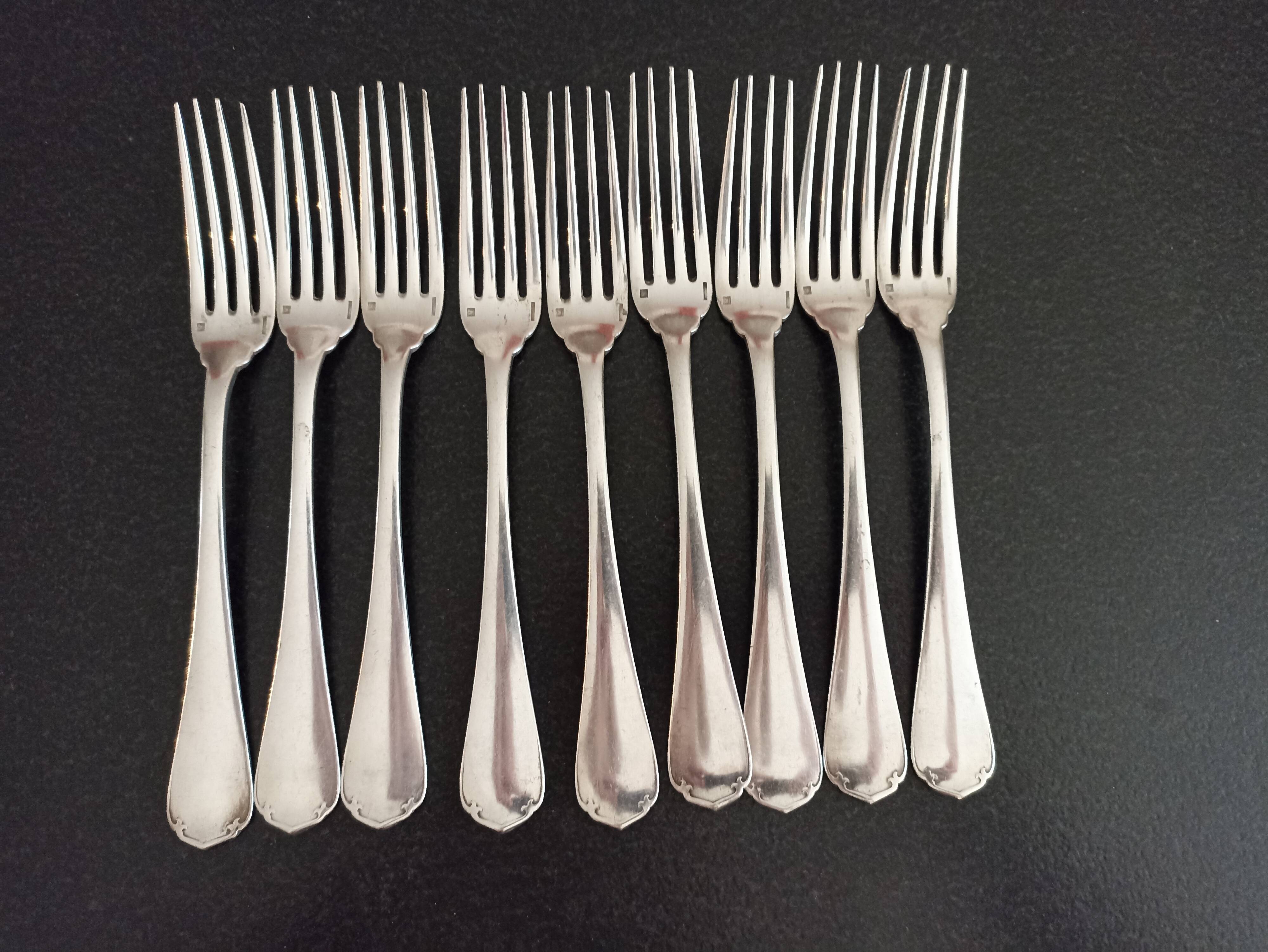 Lot de 9 fourchettes Christofle en métal argenté
