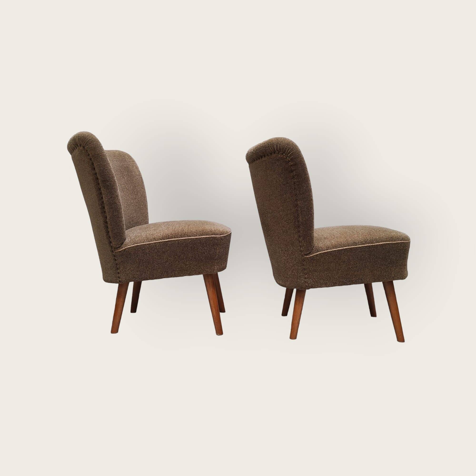 Deux fauteuils cocktail du milieu du siècle