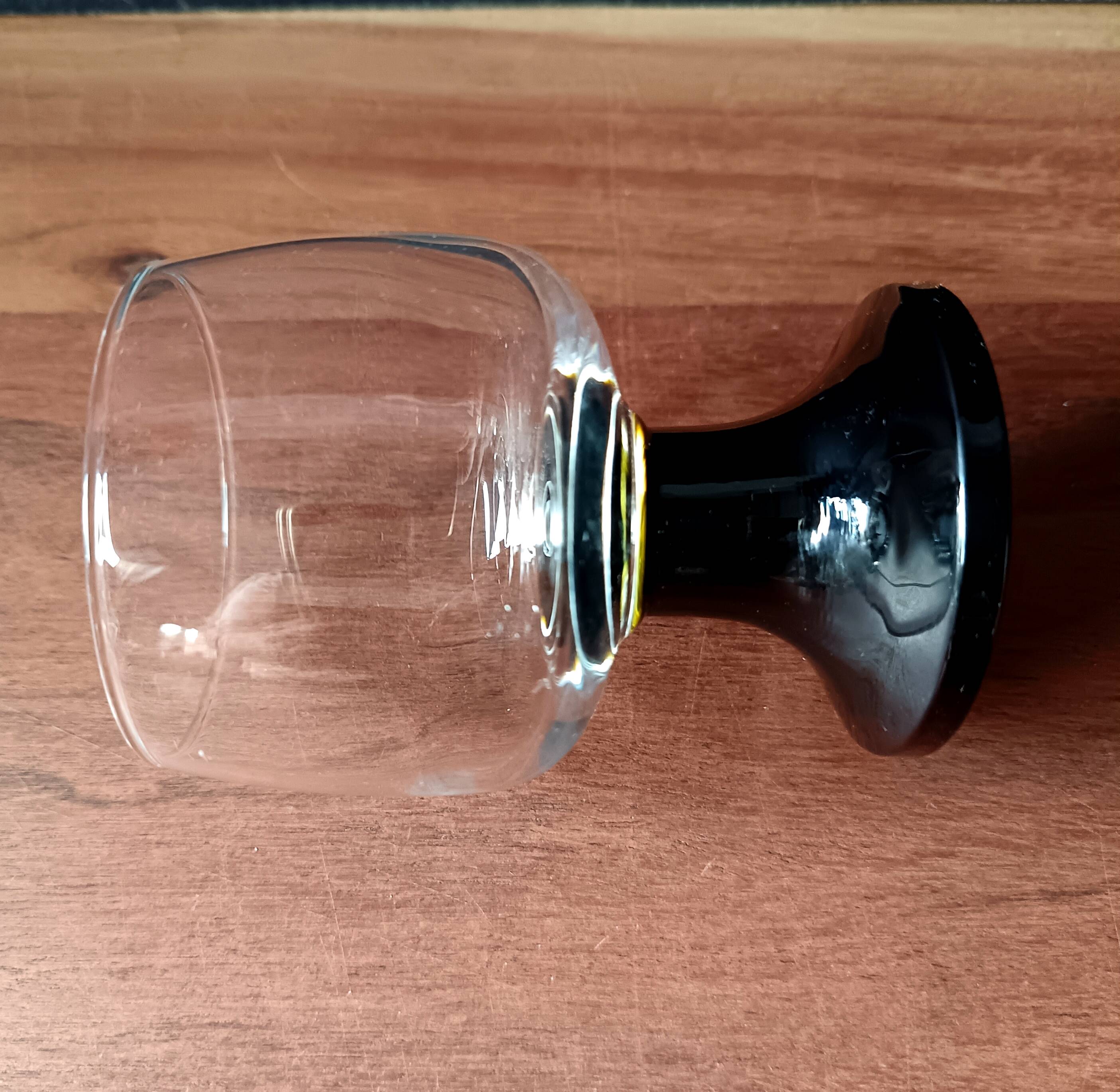 10 14cl glasses on black stems, Luminarc France, Milord 5 model