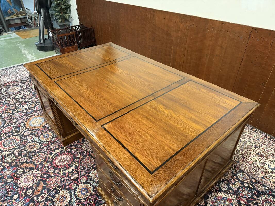 Large English Eichholtz Desk Partnerdesk