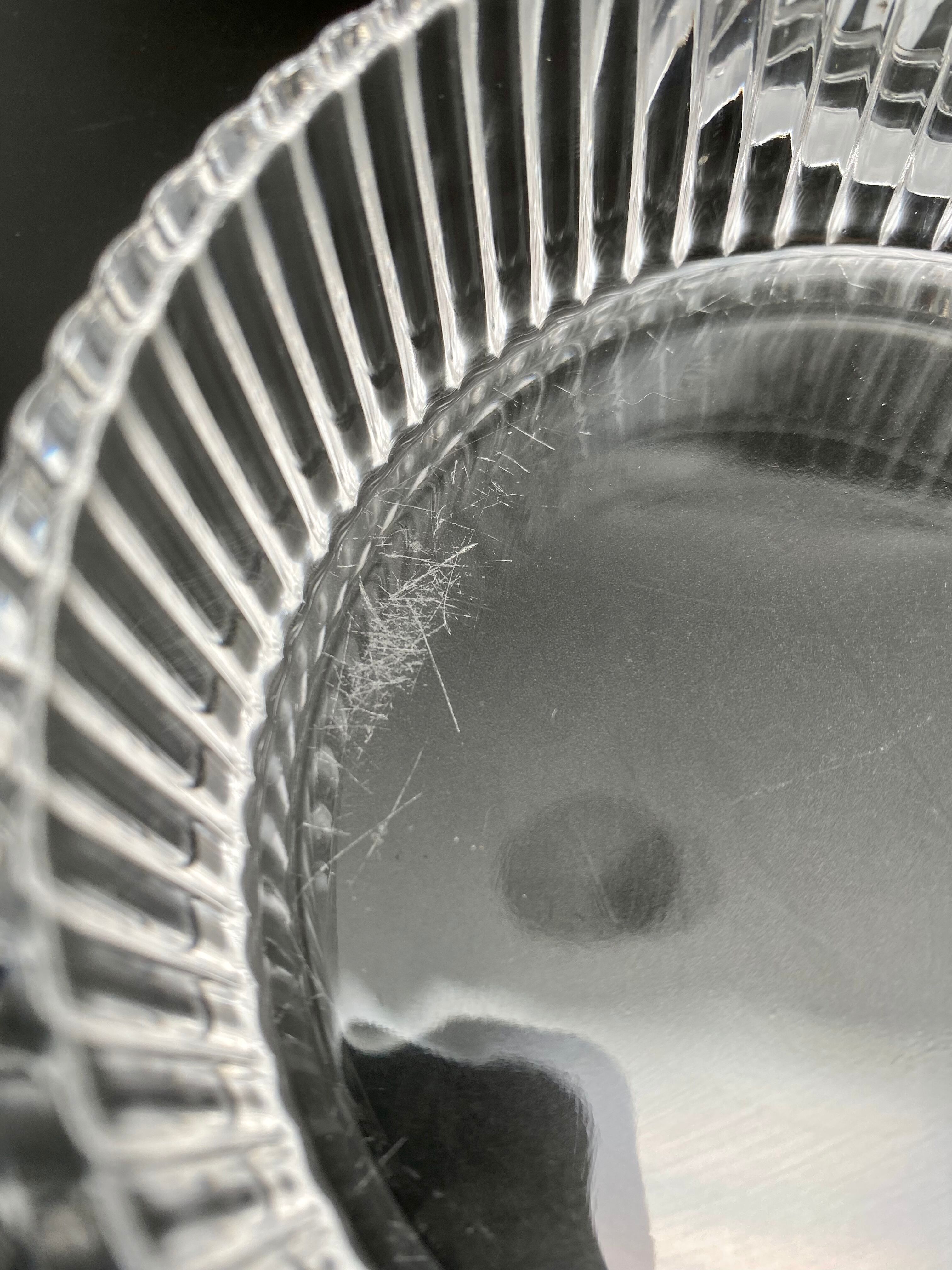 Decorative box in pink glass