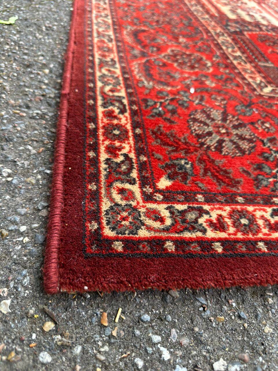 Bordeaux Bakhtiari Persian rug in industrial wool 200x300cm