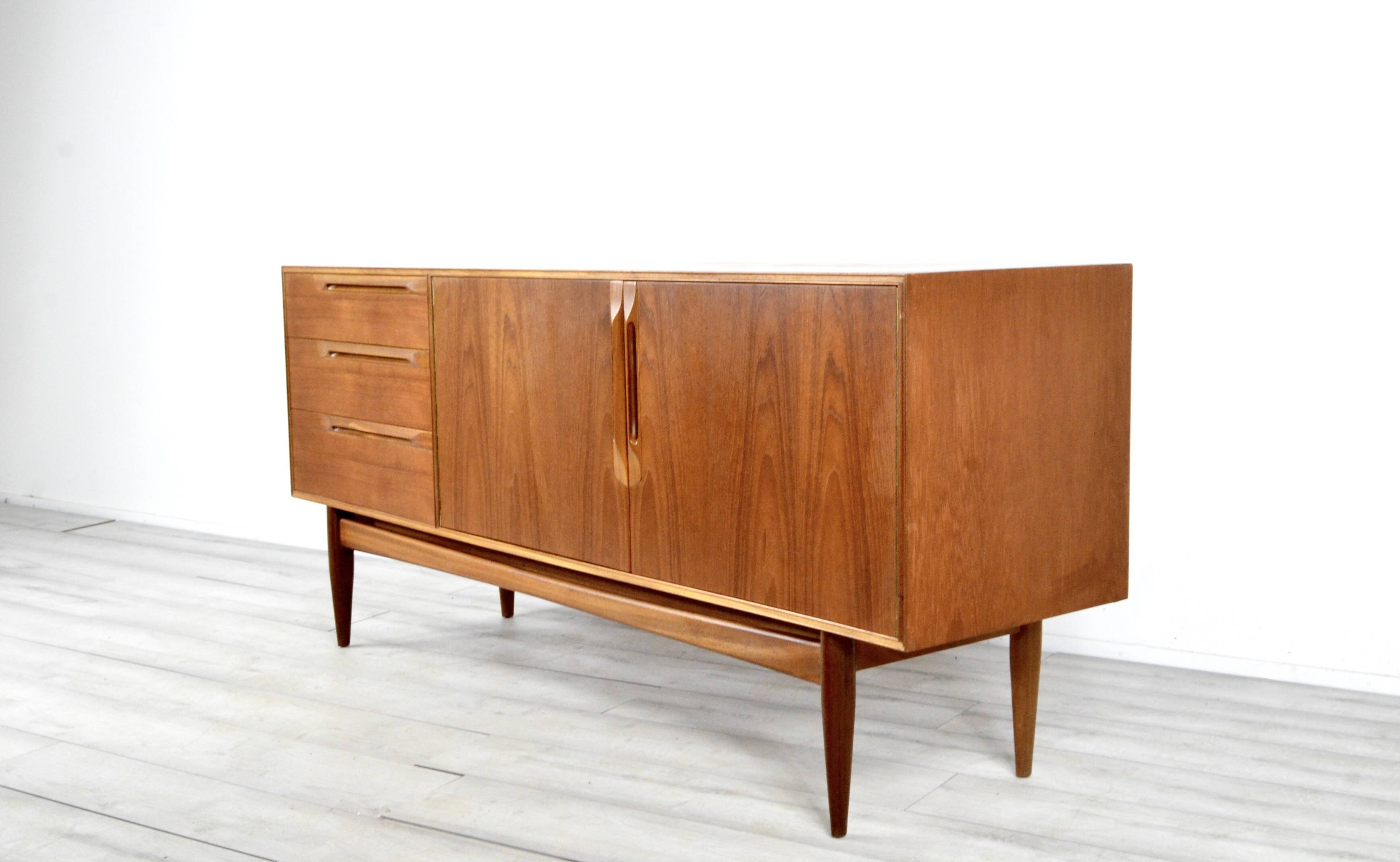 Rare Vintage Midcentury Mc Intosh Teak Sideboard / Long John.