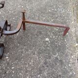 Pair of fleur-de-lys pattern andiron