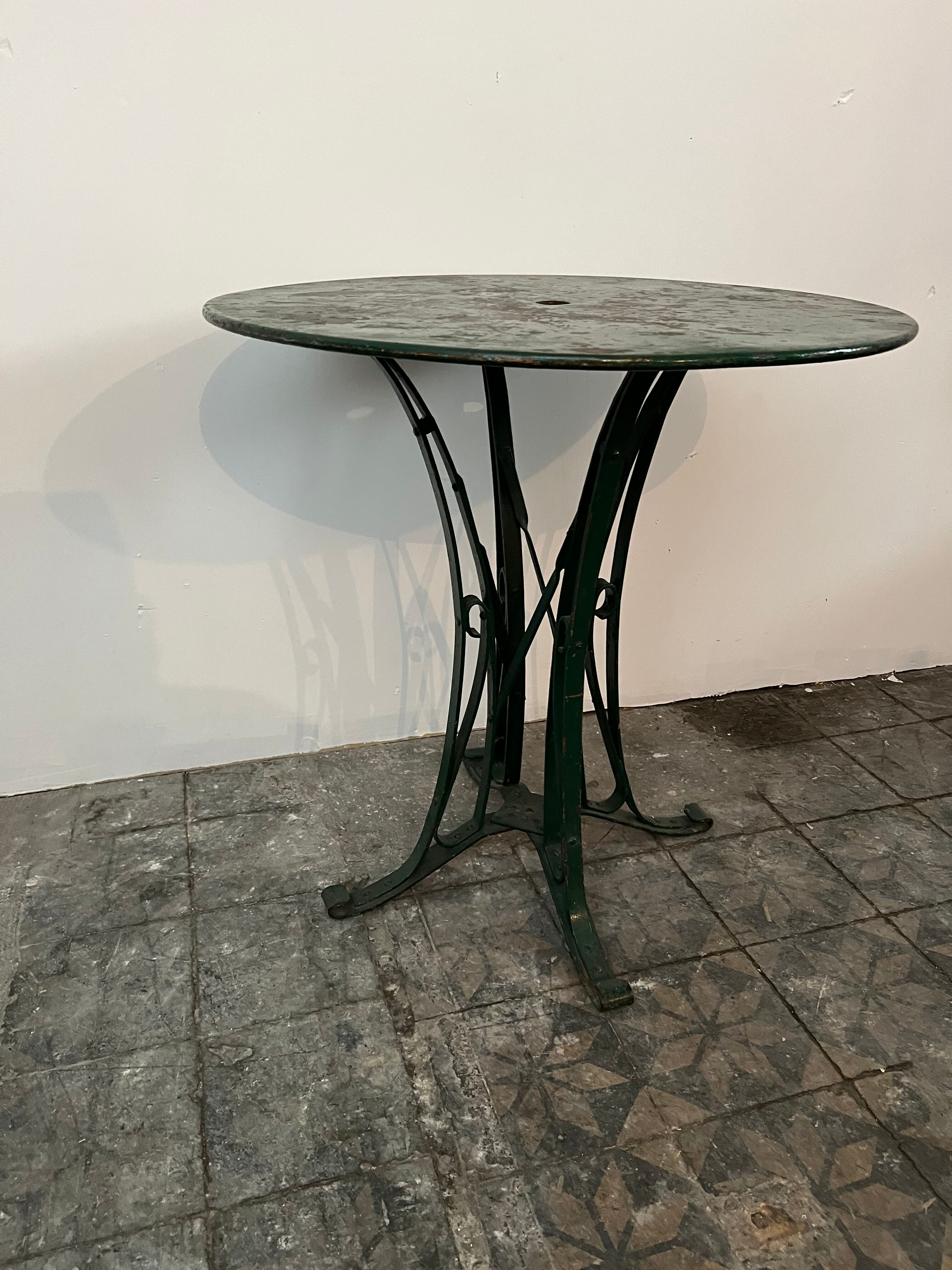 Garden table, wrought iron outdoor pedestal table