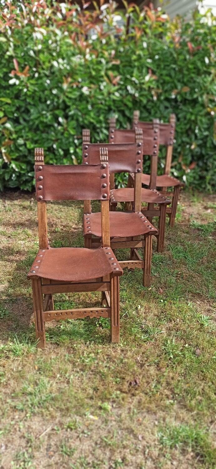 Lot 4 chaises espagnoles en cuir et bois