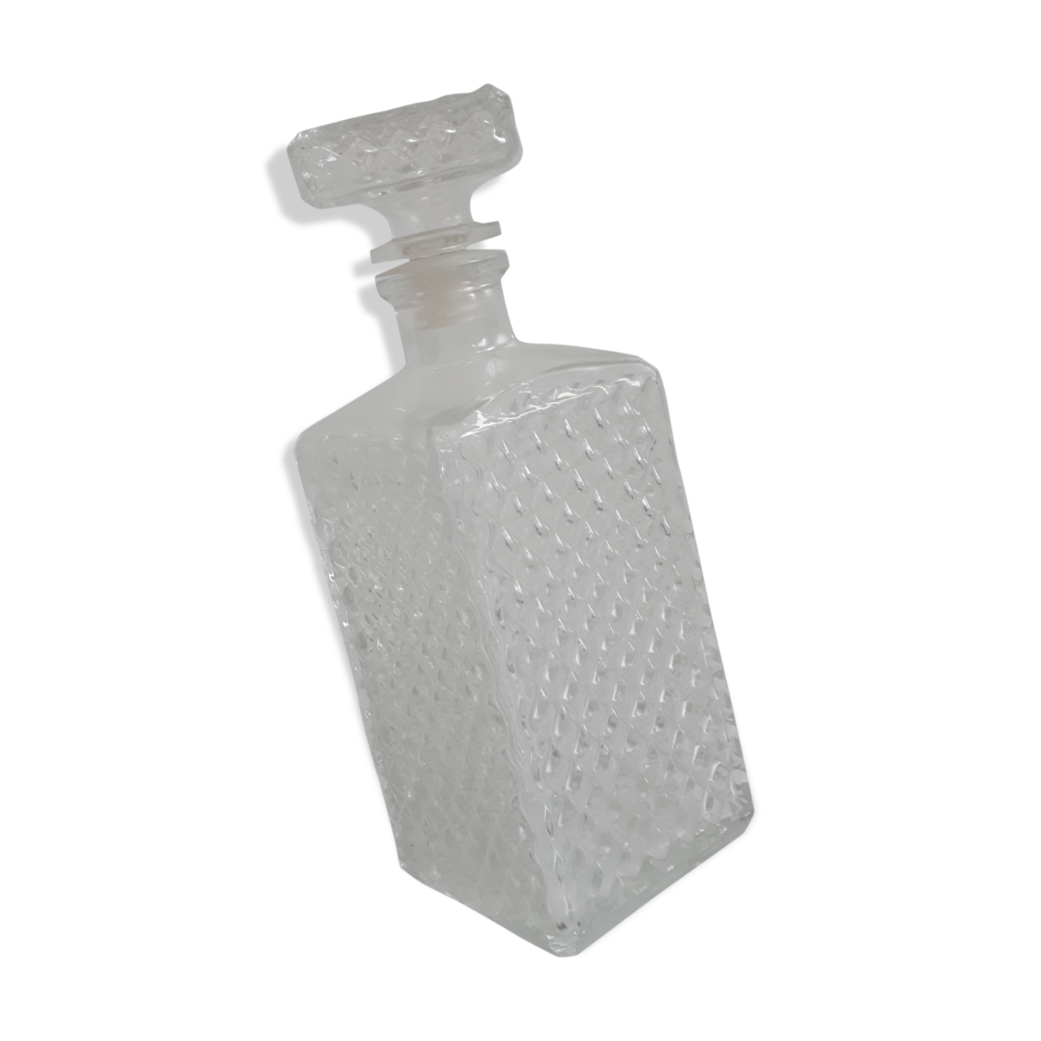 Carafe whiskey in chiselled glass