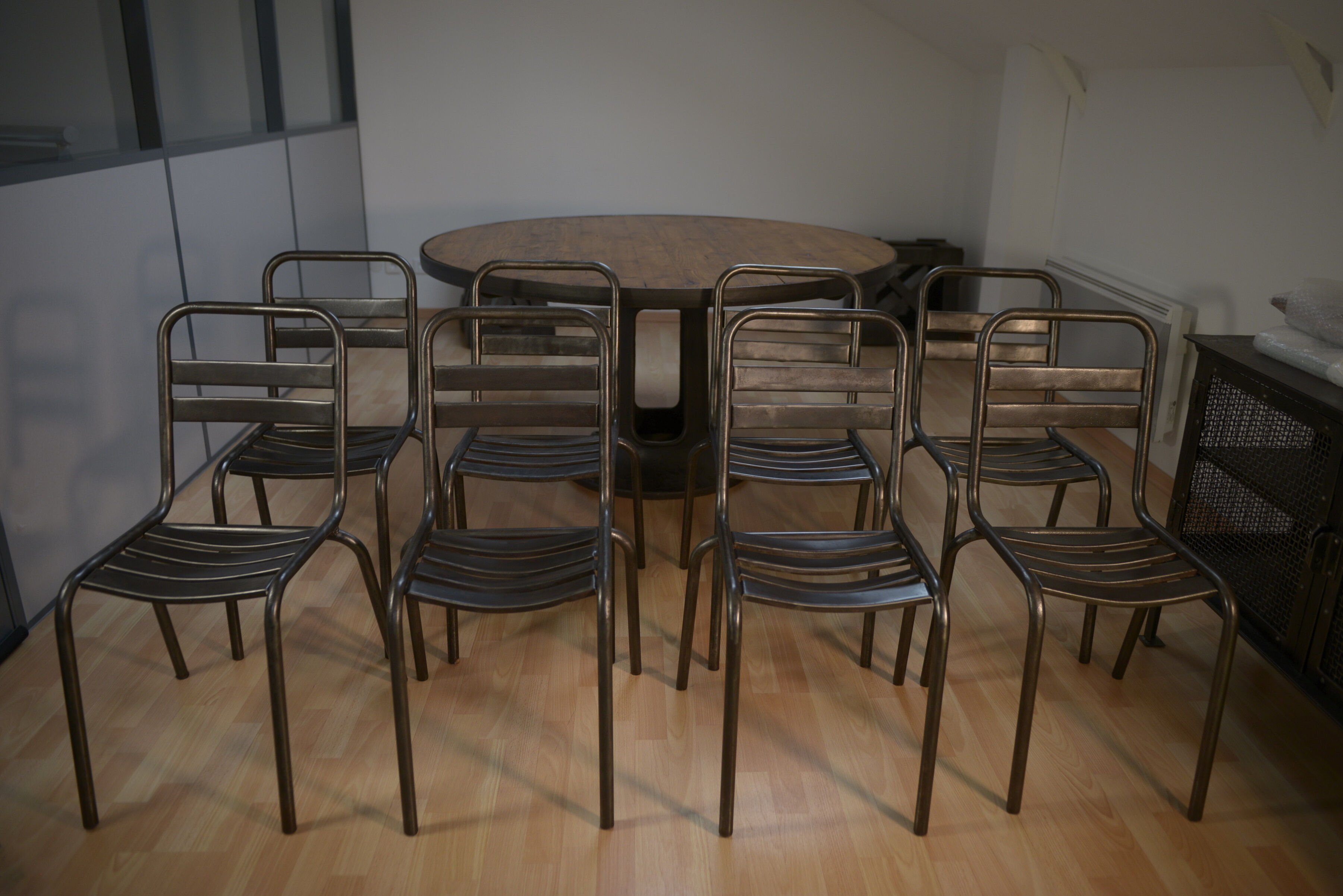 Set of 8 stackable 1950 metal chairs