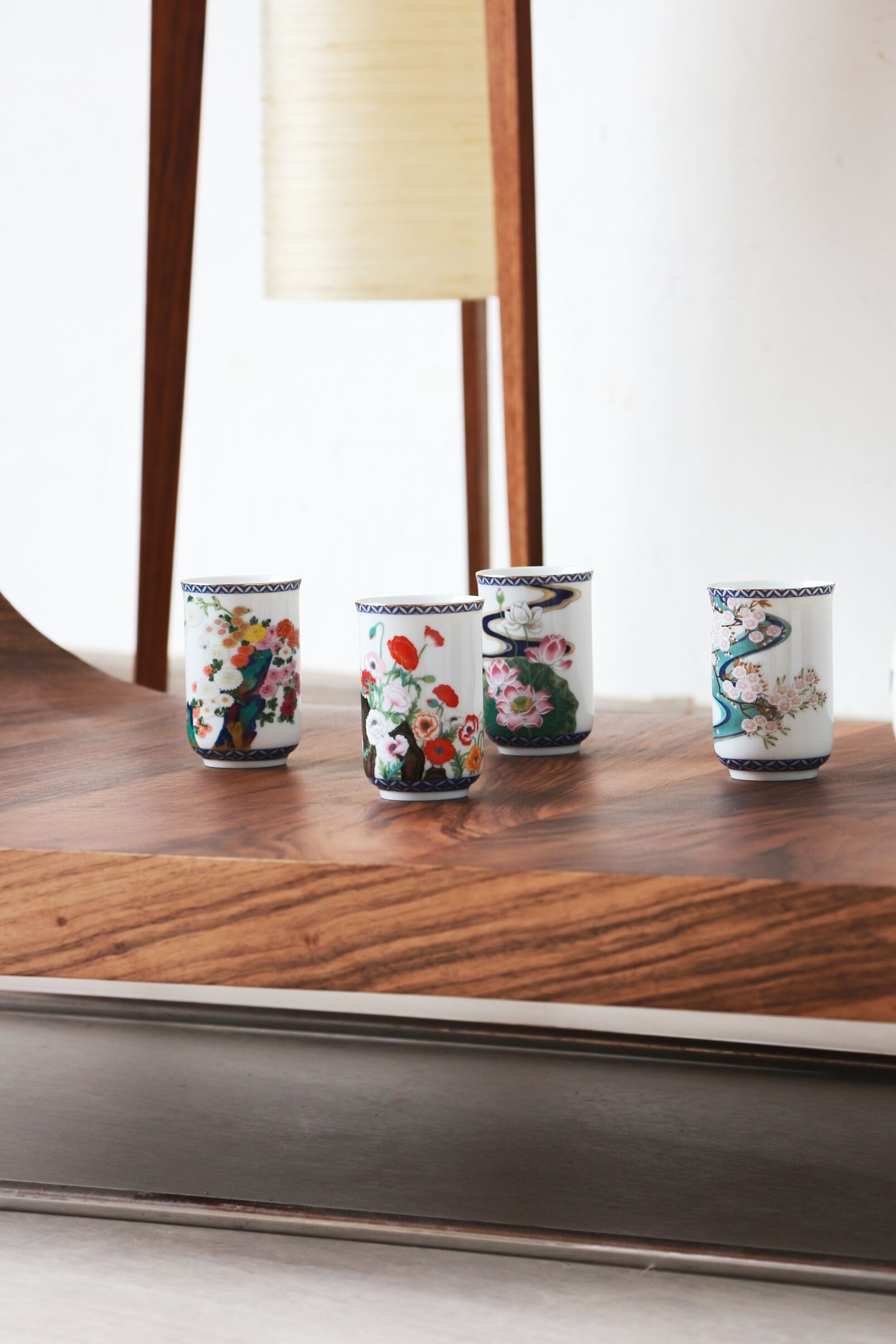 Design coffee table - Walnut