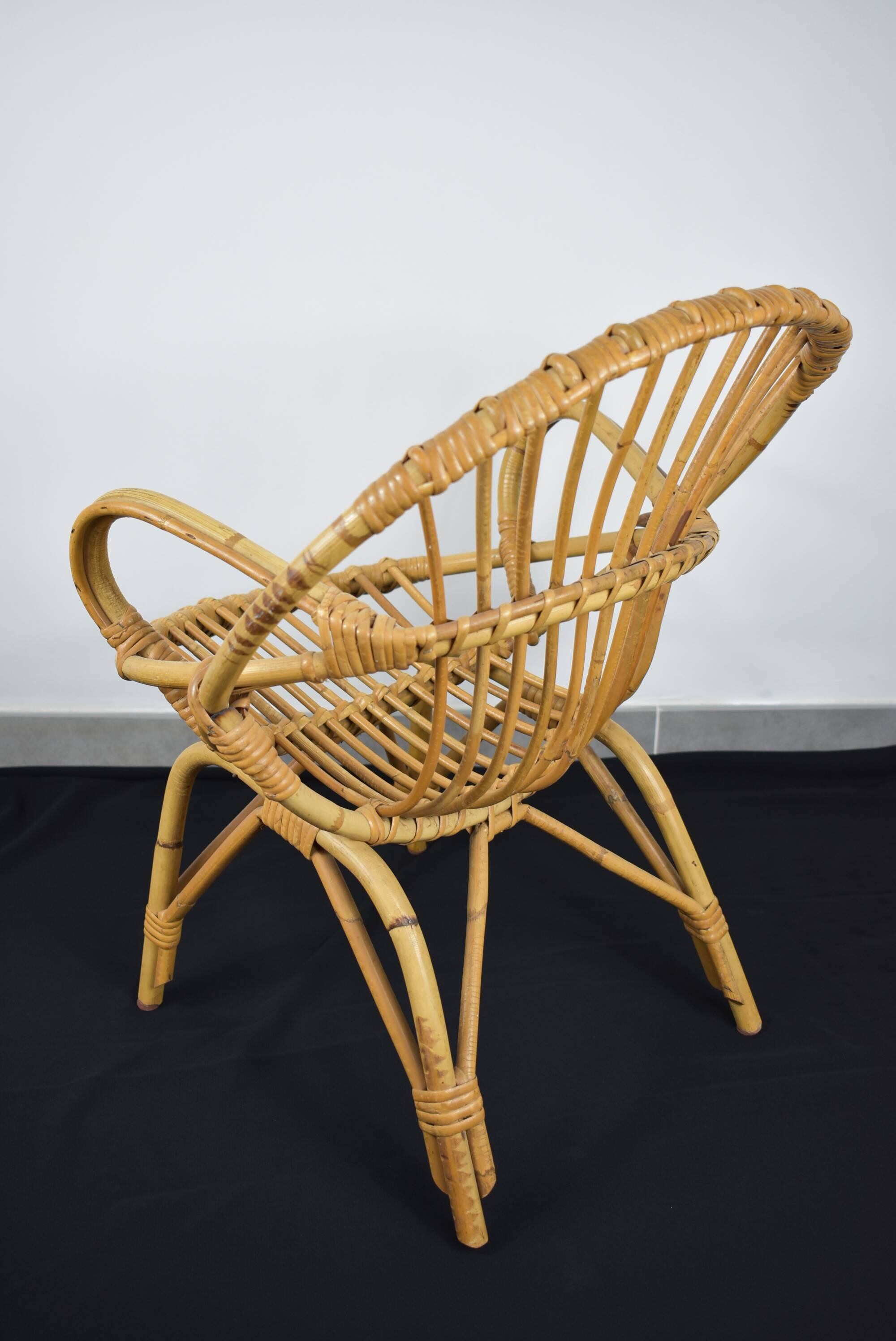 Fauteuil en osier enfant avec coussin orange
