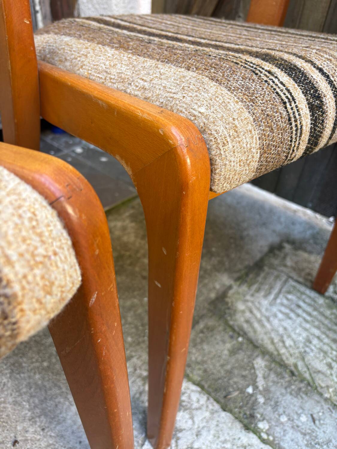 Baumann gondola chairs