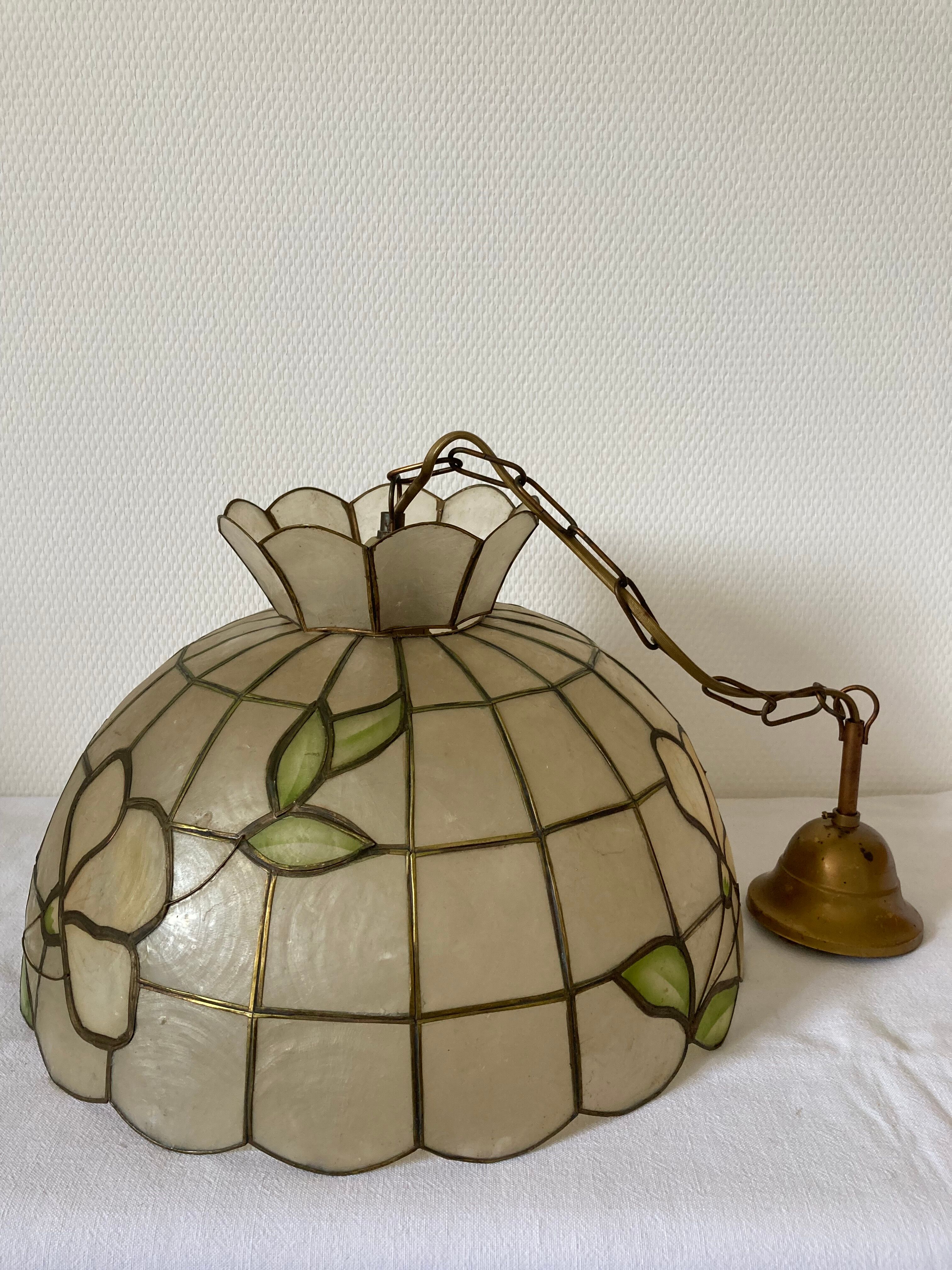 Brass mother-of-pearl suspension