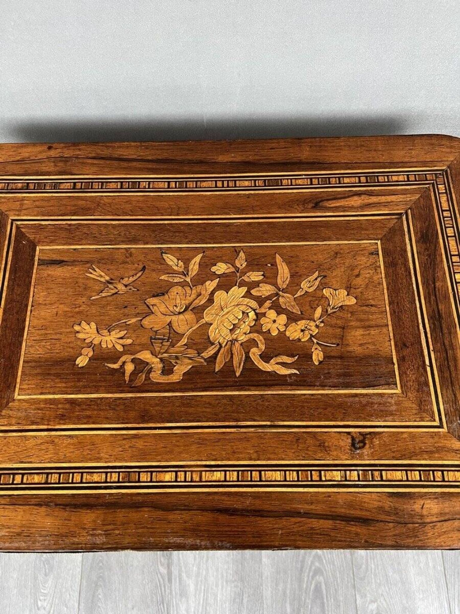 Table d’appoint, coiffeuse de style Napoléon III, XIXème siècle