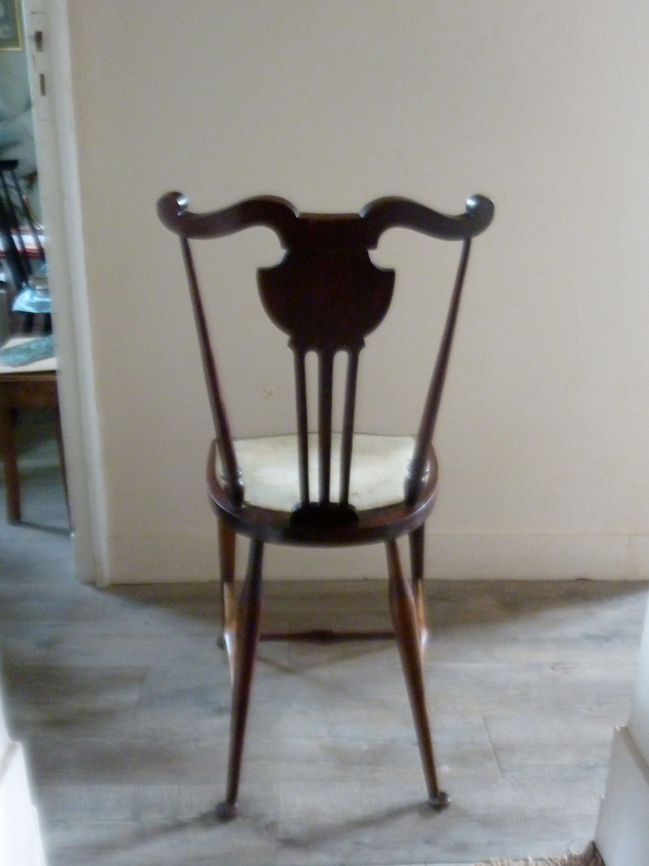 Rare seamstress chair from the 1900s