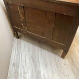 Commode, Galbée arbalète en noyer 18 ème
