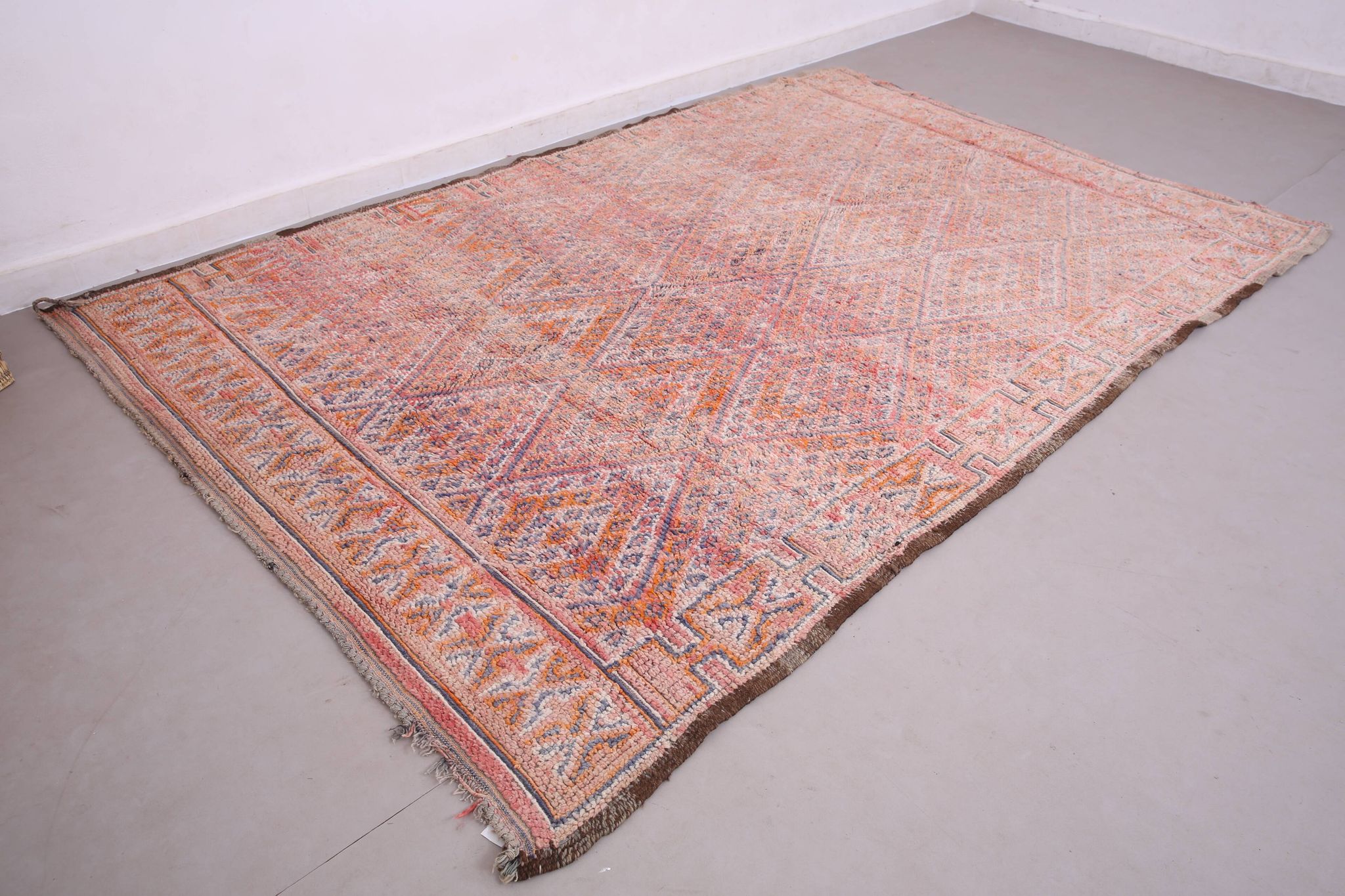 Pink Vintage Moroccan Rug 205 x 303 cm, Berber Wool Rug, Berber Boho Rug