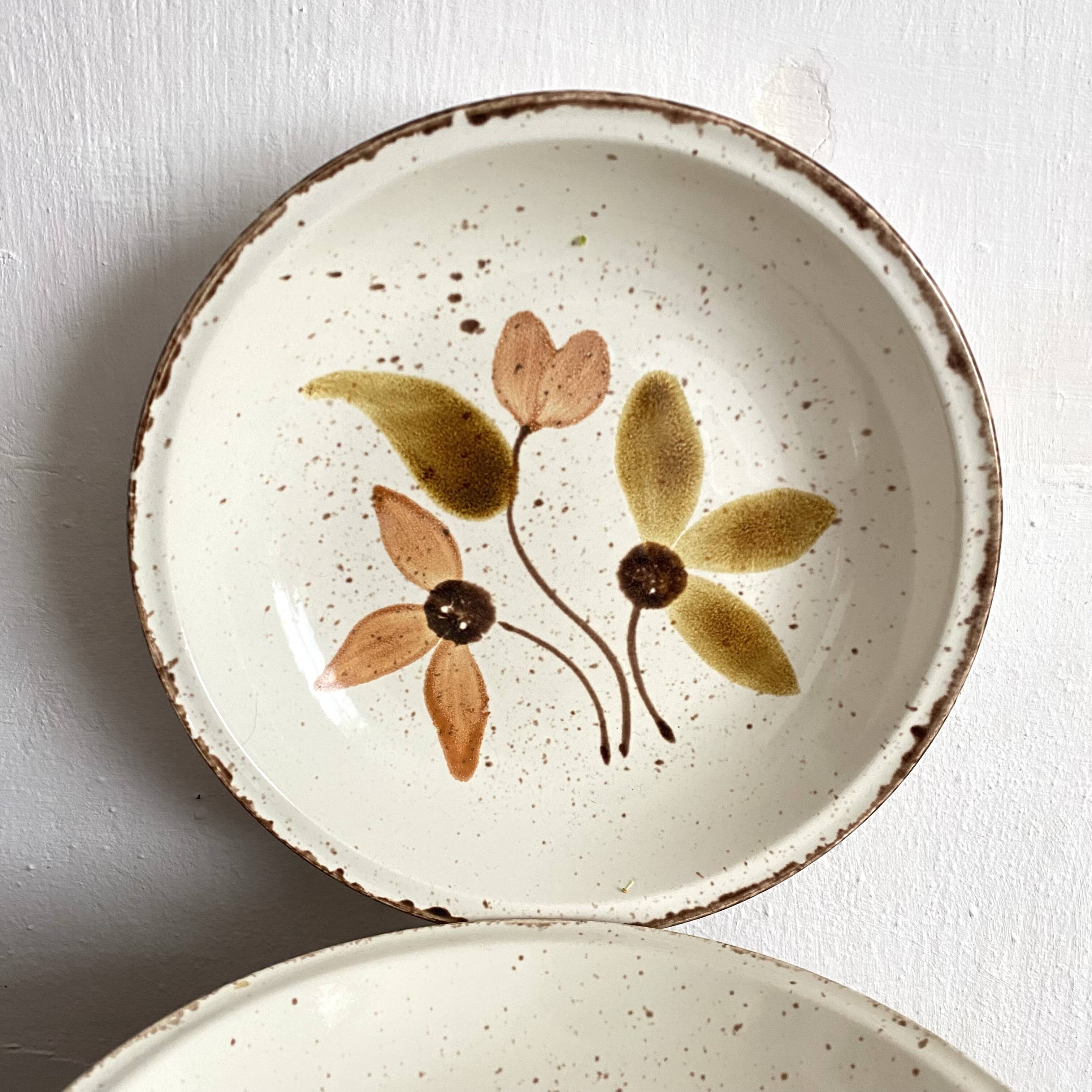 Gien deep plates, floral decoration, 70s