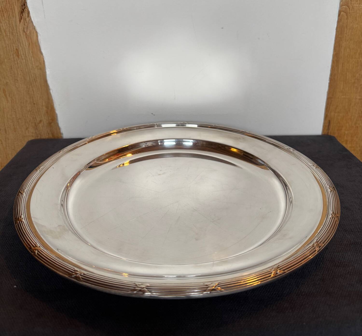 Large serving platter, silver-plated, Fracalanza, Brazil, 20th century.